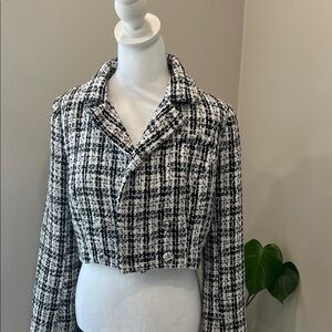 🔥🔥🔥Forever 21 Stylish Black and White Women's Jacket